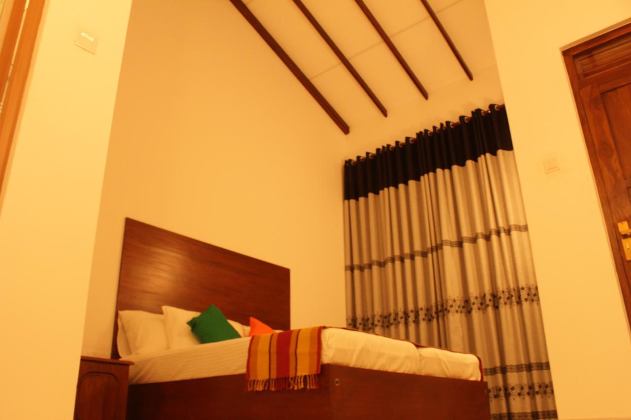 Mowgli Cottage Szigirija Kültér fotó